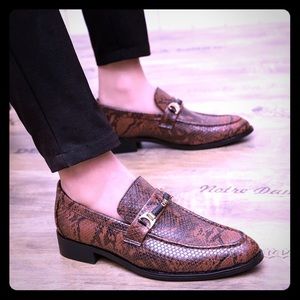 Men shoes outdoors 2020